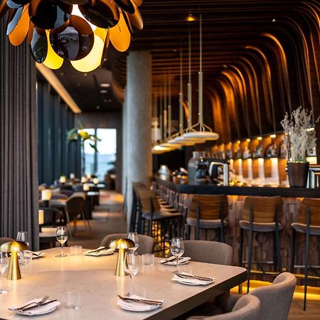 Radisson Blu Hotel At Porsche Design Tower 슈투트가르트 외부 사진