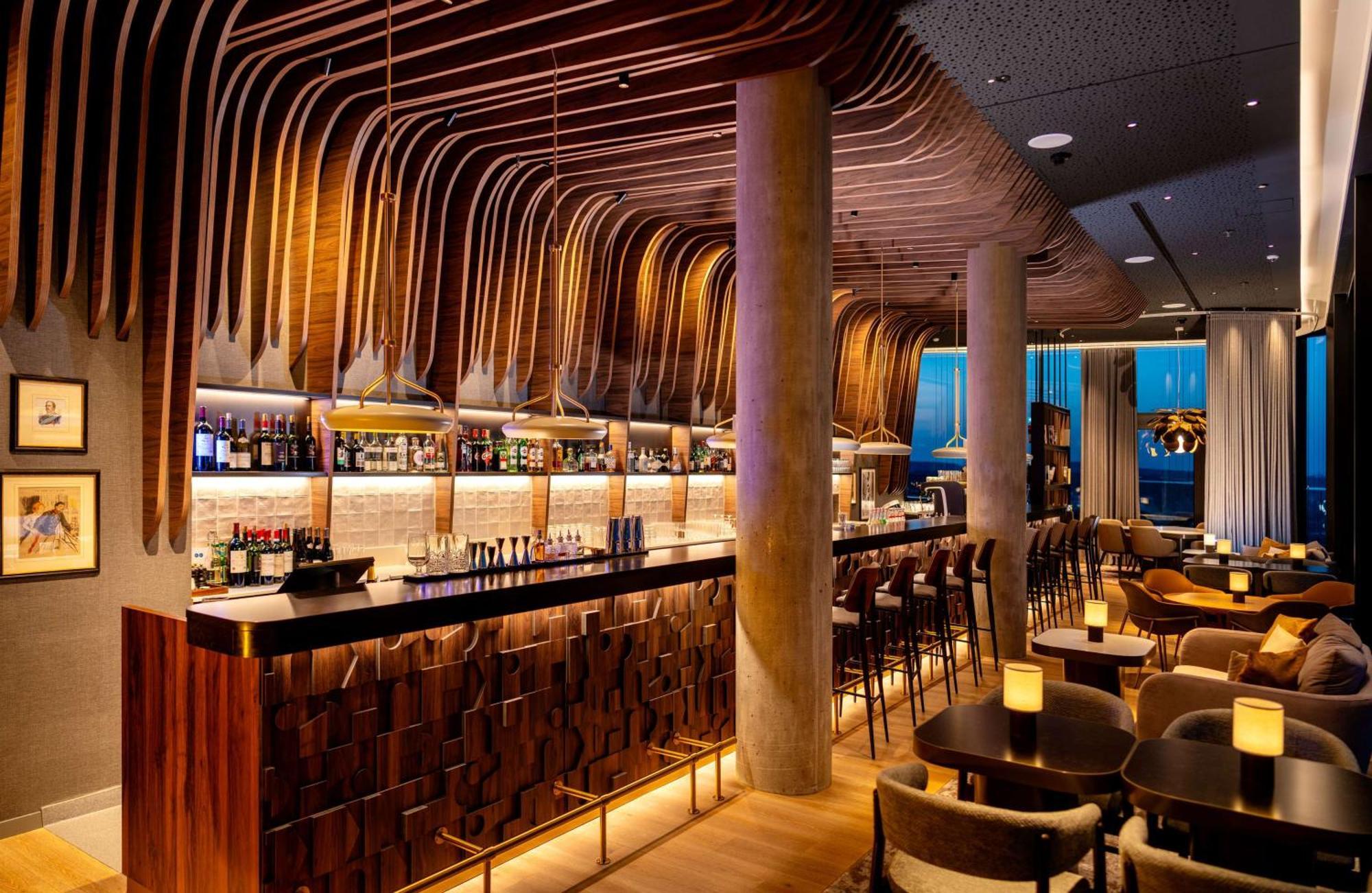 Radisson Blu Hotel At Porsche Design Tower 슈투트가르트 외부 사진