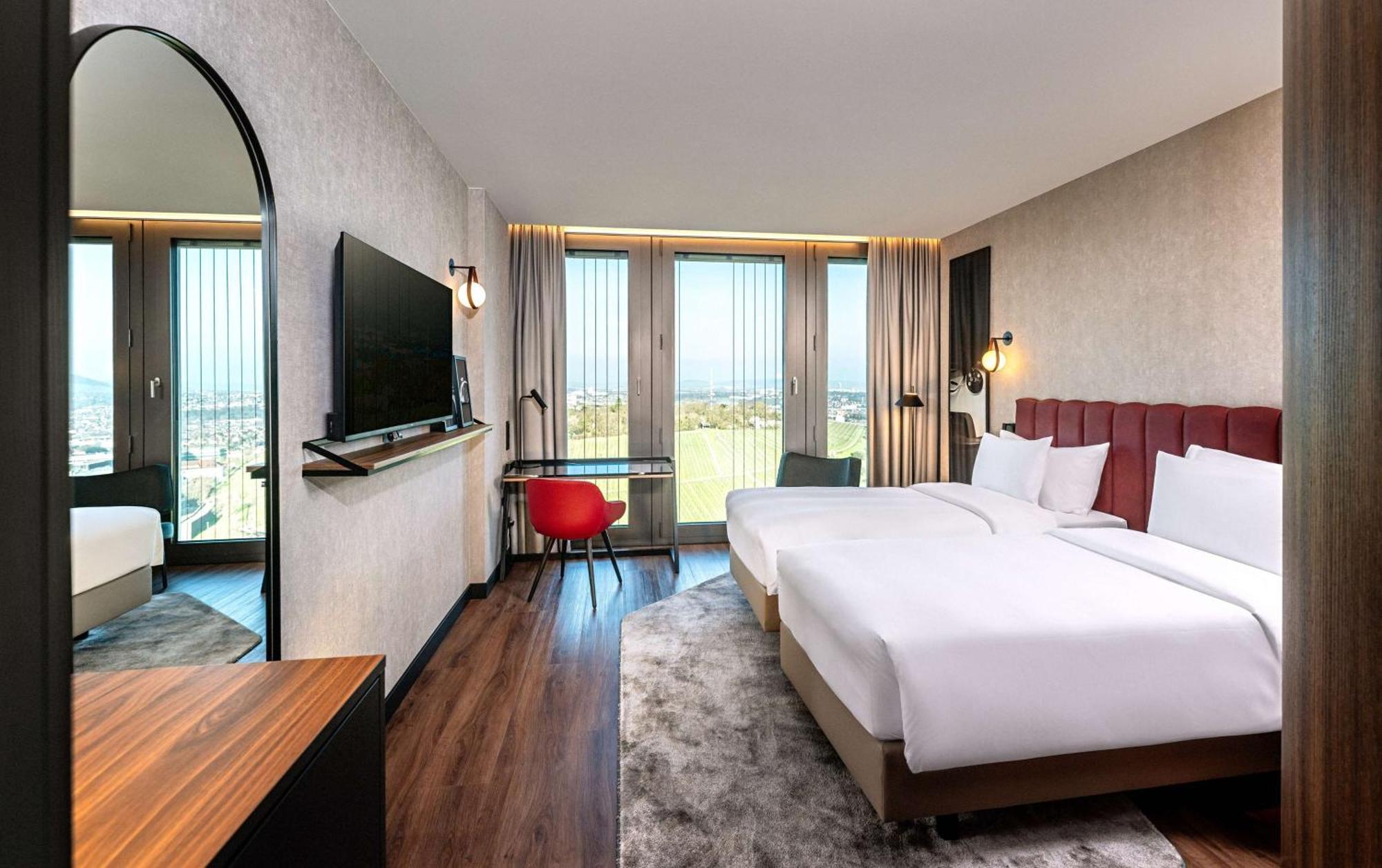 Radisson Blu Hotel At Porsche Design Tower 슈투트가르트 외부 사진